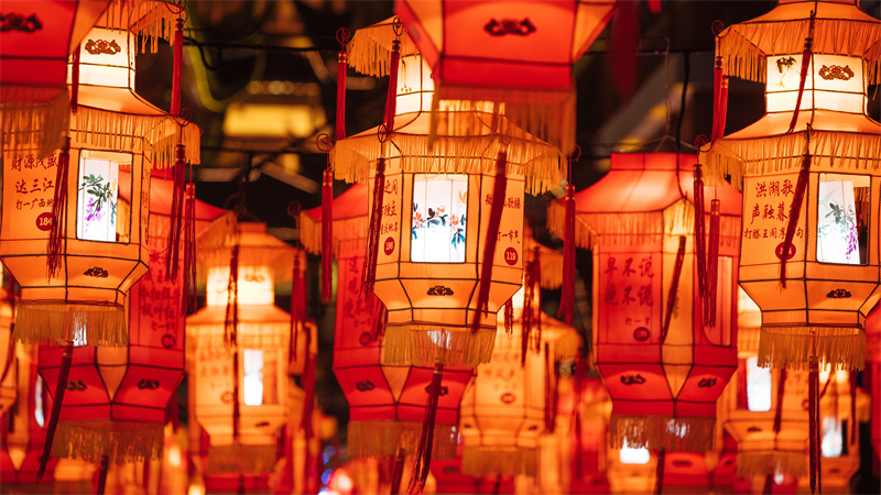 元宵節(jié)︱天上月圓，地上人安